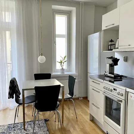 Beautiful & Peaceful In The Heart Of Apartment *