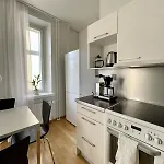 Apartamento Beautiful & Peaceful In The Heart Of Helsínquia